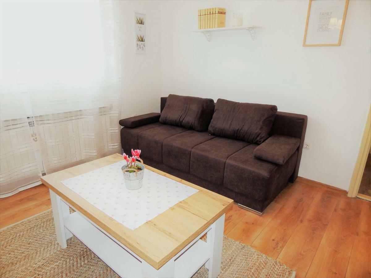 Studio Apartman Tvrtko Varazdin Exterior photo